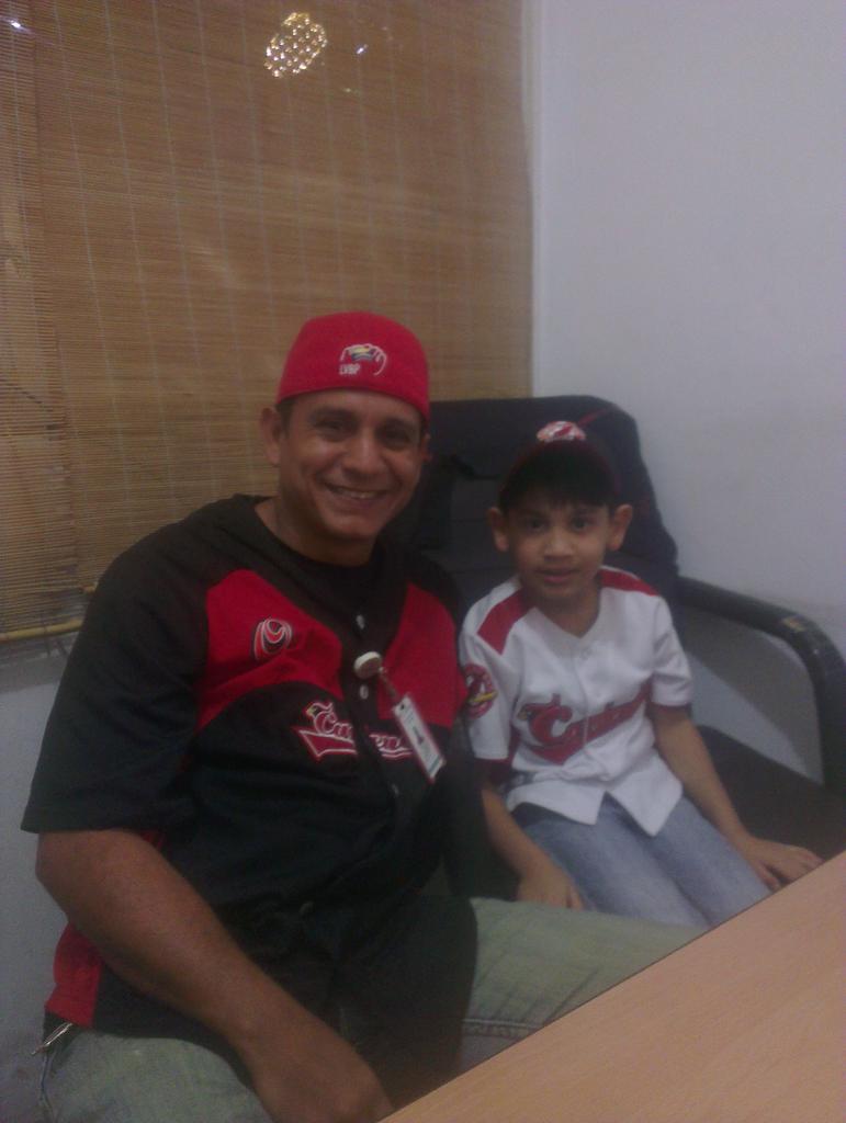 fary1978's tweet photo. Saludos desde Cd Bolívar activo por Directv #beisbolendirectv arriba Cardenales #alalucha https://t.co/cXvaiuSdQF