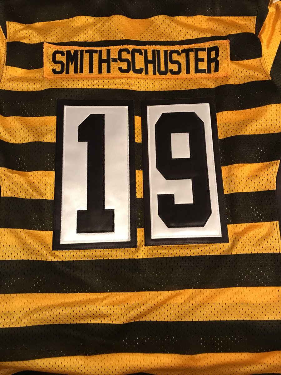 MarcusJ96708152's tweet photo. @TeamJuJu Reppin this bad boy for the Divisional game. Let’s get itttt!!!!! https://t.co/X7TlaDNYk9