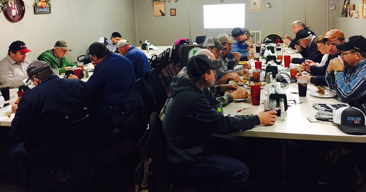 carolyn84b's tweet photo. Big thank you to Beachner Grain for putting on this meeting for me #nitrogen #anhydrous #nzonegl #uselessnitrogen https://t.co/SrQciHCr25