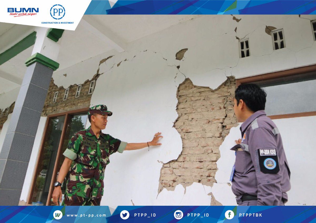 PTPP_ID's tweet photo. Selamat pagi, Sahabat PP!
Peduli korban gempa Tasikmalaya, PTPP melalui proyek Bendung Leuwikeris memberikan material bangunan untuk membangun fasilitas umum masjid di Desa Rajadatu, Kecamatan Cineam, Tasikmalaya (12/1/2018).
#PTPPpeduli
#infrastructure2division
#PTPP https://t.co/kZqlLdf2c4