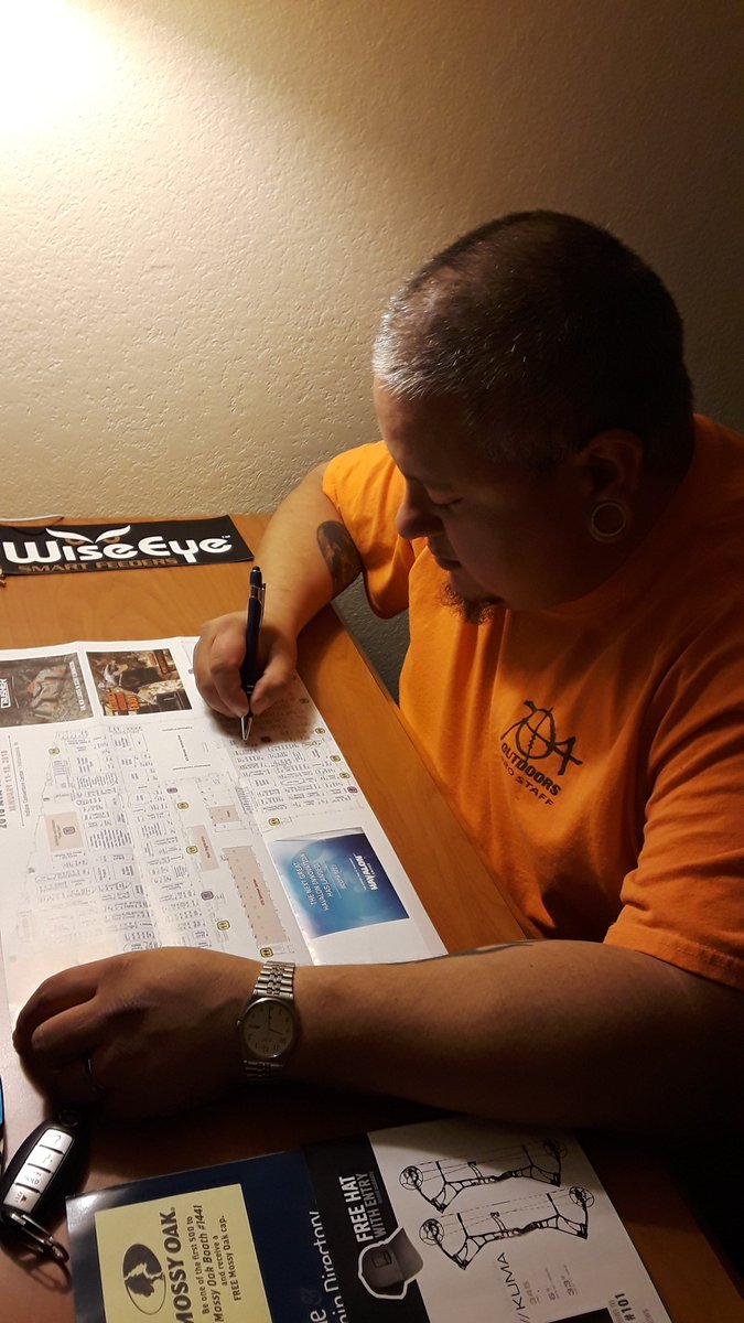 704outdoors's tweet photo. 2moro is the last day of the ATA. With our scheduled appearances & autograph sessions wrapped up, we're going over our game plan of booths to visit! Any booths ya'll would like to see us stop by?
*****
#atatradeshow #ata2018 #archerytradeassociation #704onthescene #704style https://t.co/HUADISFEQm