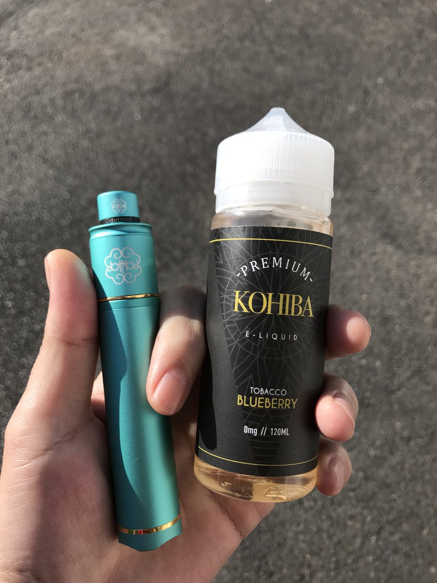 vapeatelier's tweet photo. こんにちは😃

本日も13時から営業致します🎶

来週末は。。。

 atelier2周年祭します😁

お楽しみに🎶

ハンドチェック👍
#dotmod 
#vapeshopatelier
#cloudVG
#cloud trickerz
#kohiba https://t.co/ssvVLTuR0C