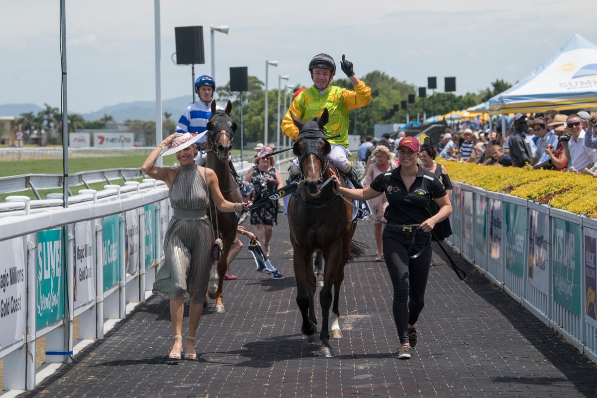 mmsnippets's tweet image. #GCMarchYearlingSale grad I'm A Ripper just won the first of the $1m races, the @racing_qld #MagicMillions QTIS Open for @tonygollan &amp;amp; a happy ownership! His full sister will be offered tomorrow at the #GoldCoastYearlingSale for @eurekastud! 📷:@MMcInallyPhotos &amp;amp; @rough_habit