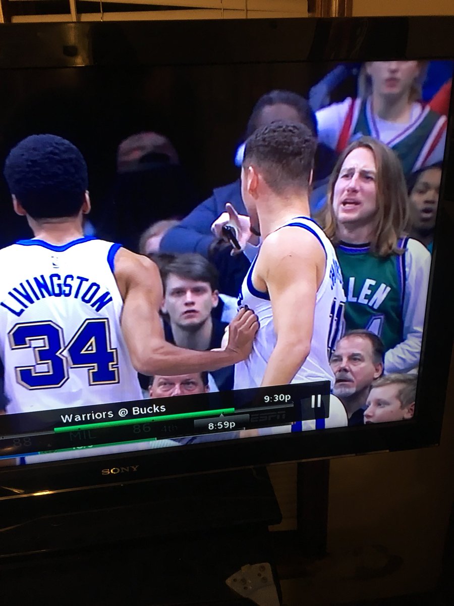 JoePlassmeyer's tweet photo. Nolan challenging Klay to a game of hoops at 24 https://t.co/p1YxoxrCk7