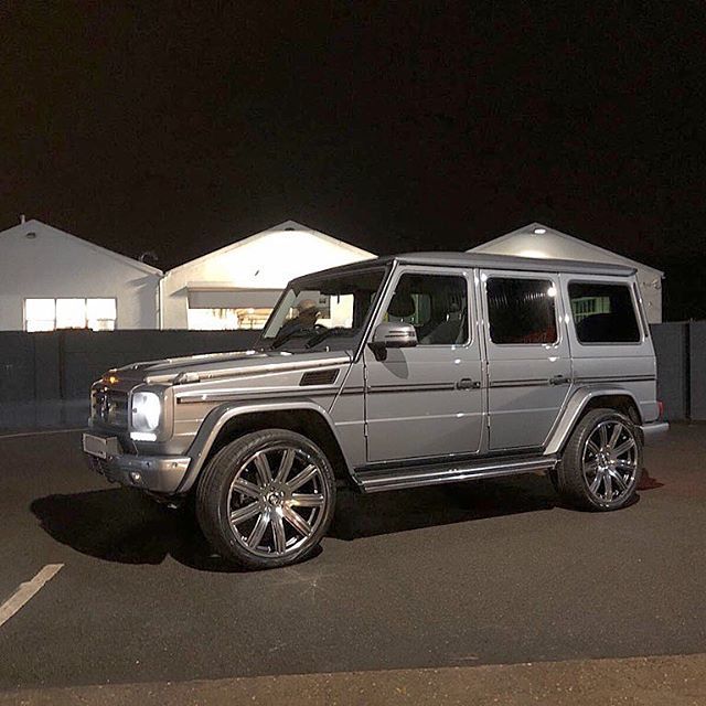 RtecAutoDesign's tweet photo. Last job of a very very busy day , 
G-Wagon now rolling on 23" @reverelondon WC4 rims . #gclass #gwagon #gwagen #mercedesg #mercedesamg #carmodification #carsofinstagram #carmodified #carmods #carmodification #carsofrtec #carsoflux #carsoftheuk https://t.co/qSi10d1Ijk https://t.co/Twj9QCR7ts