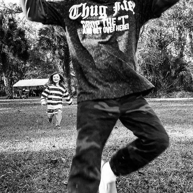 mgs_photo's tweet photo. Beacuse it's #friyay
#friyayvibes #fridaymood #friday #thedocumentarymovement #thedocumentaryapproach #themonochromaticlens #wildandfreekids #tampaphotographer #tampafamilyphotographer #fearlessandframed #shamoftheperfect #clickinmoms #layer #dof #story… https://t.co/ZdYv2I8Yf9 https://t.co/lPferqFxWj