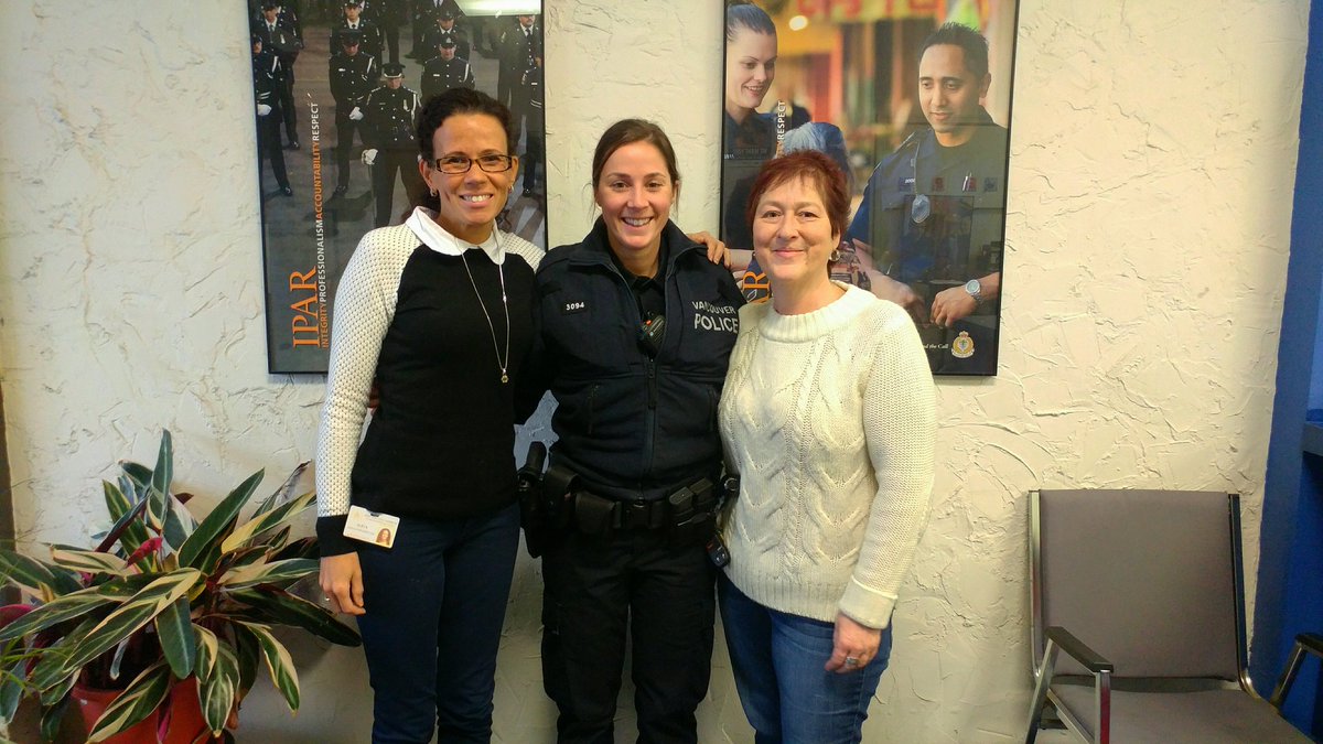 skinnyonsafety's tweet photo. It's always a great day when we see former @WECHCPC volunteers on the job. It's been one year since Cst Morgan left us to join @VancouverPD. We're so proud! #communitypolicingworks #vpdpartners https://t.co/Z6JaDE0fmi