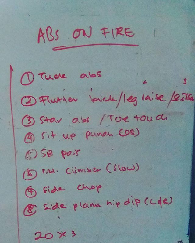 tsimgill's tweet photo. Abs workout #tgif #friyayvibes #fridayabs #fitnessaddict #fitnesslife #fitnessjourney #fit #fitness #gymlife #workoutmotivation @henriettasherry90 https://t.co/4N5O8h0qd1