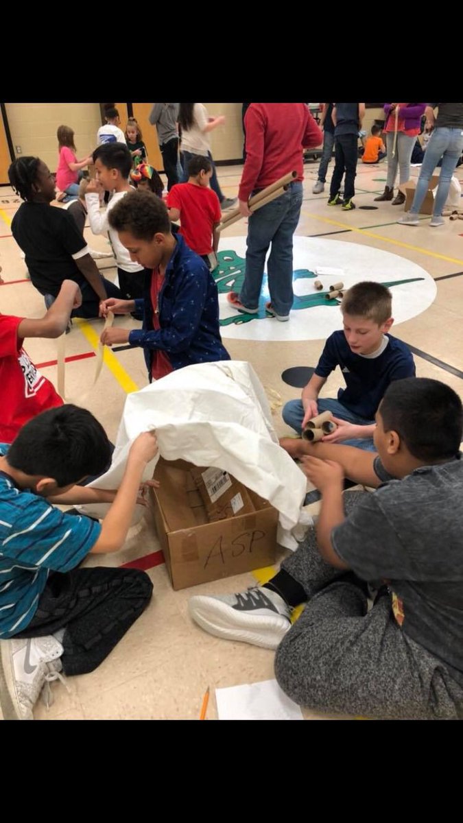 The gators have been busy learning about pioneer life and Conestoga wagons. Today they worked on building wagons for the upcoming music program!