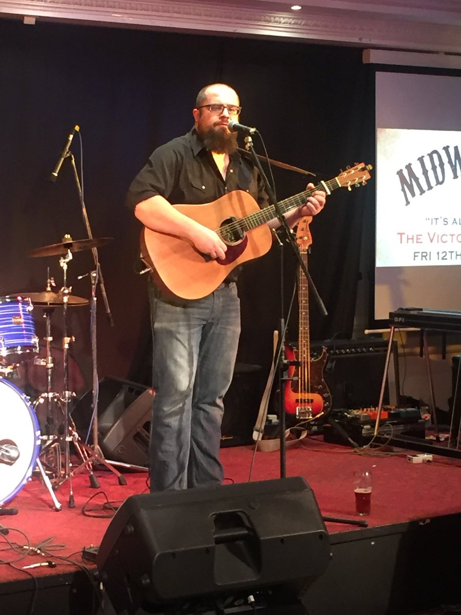 JeannieBCountry's tweet photo. @ConnollyAgs is on the stage right now #Midwinterfest @MeridianFM don’t get much better https://t.co/aZxSgeI7u7