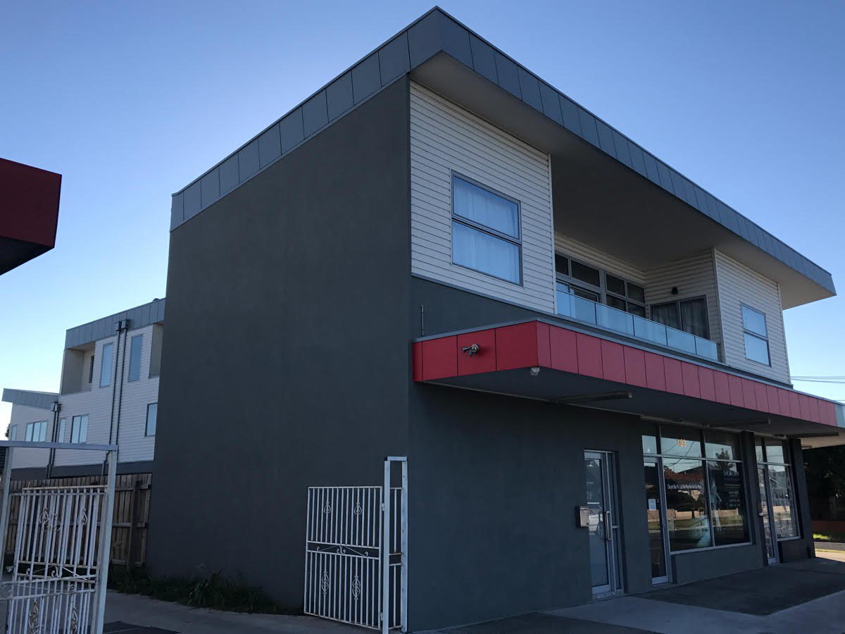 VCPvictoria's tweet photo. Layered colours on a building are becoming increasingly trendy. This is one we did recently. #externalcolours #homedesign https://t.co/AATSKpq97e
