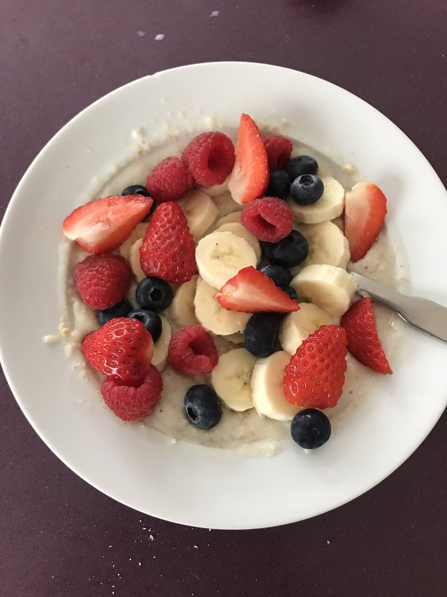 DoggySleepover's tweet photo. #oatssosimple https://t.co/2TXj9yc0cX