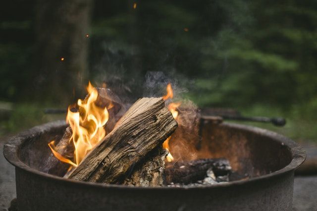 KeepItLocalCLE's tweet photo. This new @kurtzbrosinc blog post is FIRE 😊🔥🔥🔥🔥 Learn how to choose the right type of firewood to get that perfect cozy vibe while we settle in for this next storm! ❄️🌨️
Read here: https://t.co/e4ax7wrcA2
#localcle #winterincle #supportlocal @happyincle @WhyCLE https://t.co/fdA6K91lTq