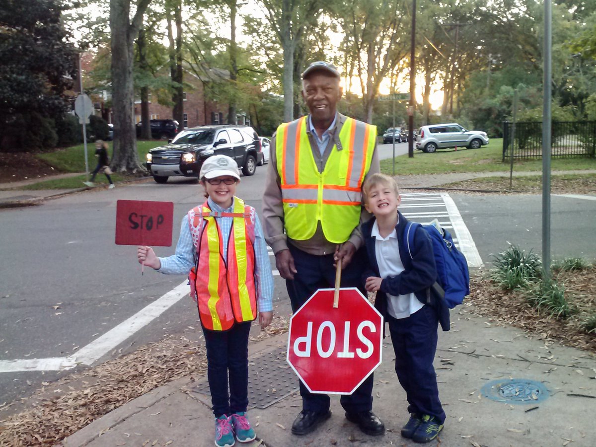 CharMeckSchools's tweet photo. James Gaither, crossing guard for @EastoverES and @BarringerAC, is 82 years old and has served his students for 10 years, never missing a day.
Read more: https://t.co/GIpgQTJ2XY
VOTE for James to win the @SafeKids America's Favorite Crossing Guard contest: https://t.co/c6umwwB5Oe https://t.co/2E3yLdzwKe