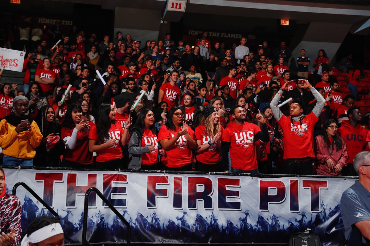 UIC_Pyros's tweet photo. 2018: growing and going🔥
#WeStartTheFire https://t.co/DoqIHWtGmT