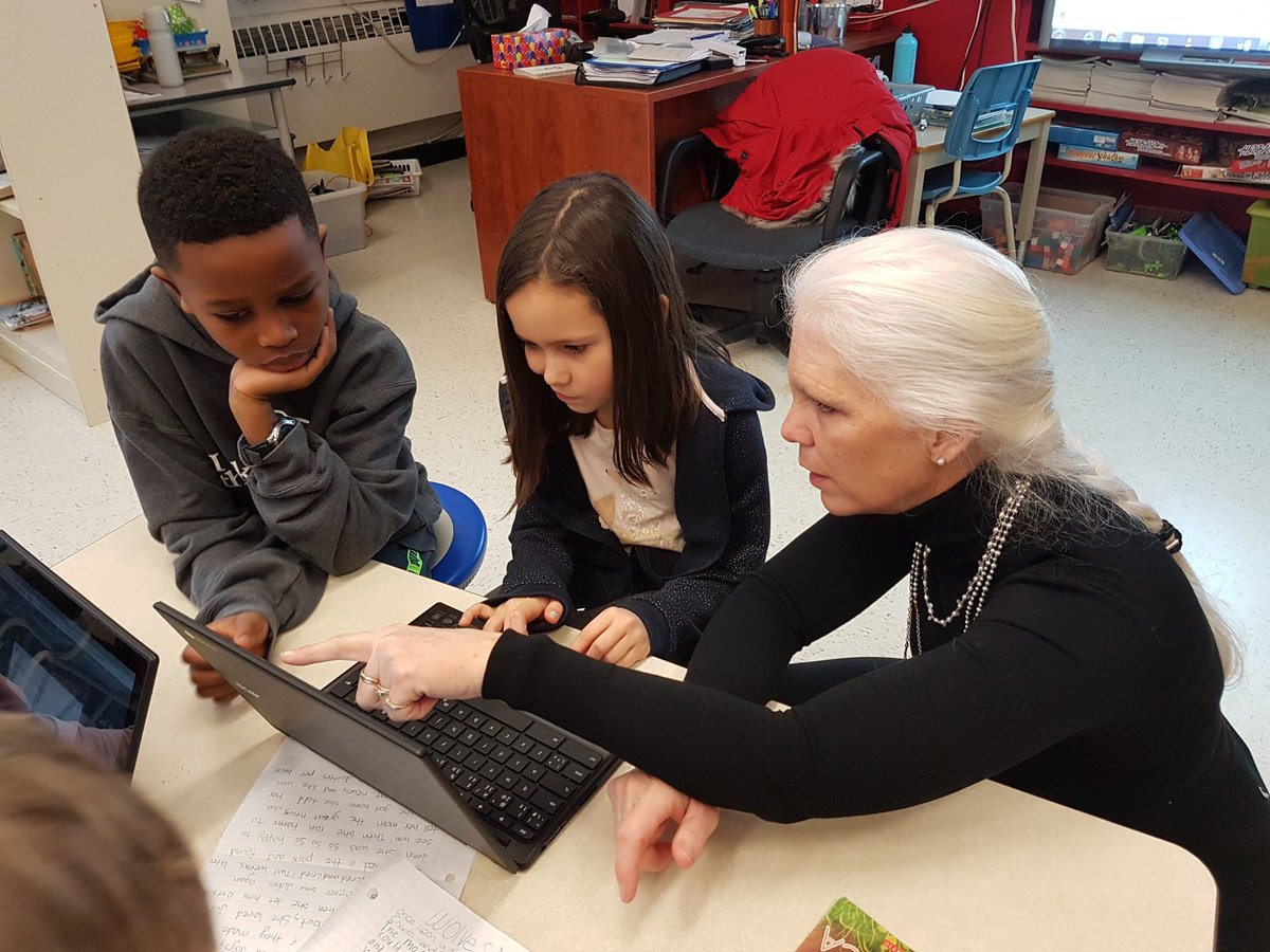 M_Tubbeh's tweet photo. Thank you for such a great workshop.We LOVED learning from you. We now have an audience for our published books. More reason to write. #BookCreator @sueconnery @rchuawilson @clearpointelem. https://t.co/EPWbBxf3bW