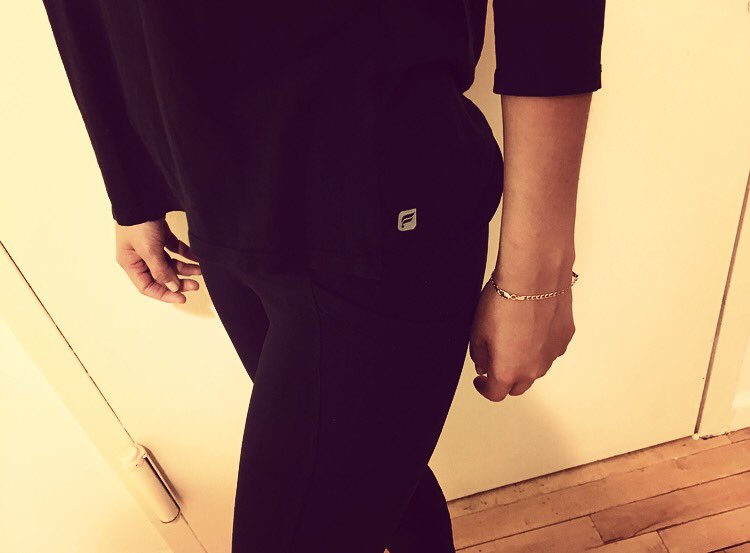 namastbae's tweet photo. The best leggings are the ones you can work out in AND sleep in. 😏 #21daysofme #sweeps https://t.co/qKHa3hMElo