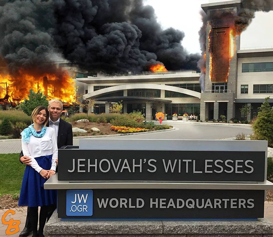 RelentlessEye's tweet photo. @juliaavery @CTUUSA Rumor has it there will be more #JWorg #Watchtower #Jehovah child sex abuse leaks to come from @FaithLeaks  😇🧐🤡😇😉#Karma https://t.co/kTfI4XUZ5g