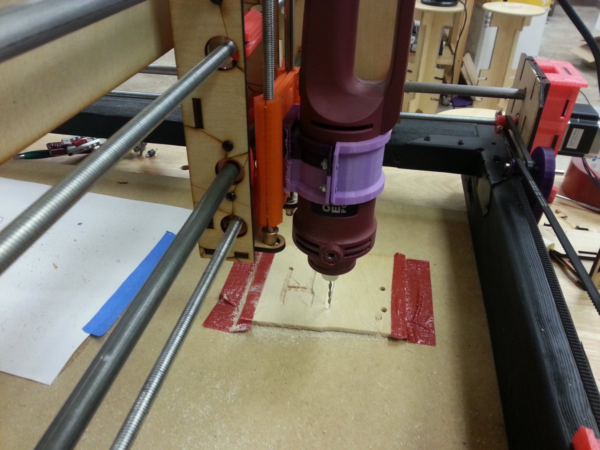 EssdackMakers's tweet photo. Progress on our DIY CNC router #makerspace https://t.co/p8oxEMQwOS