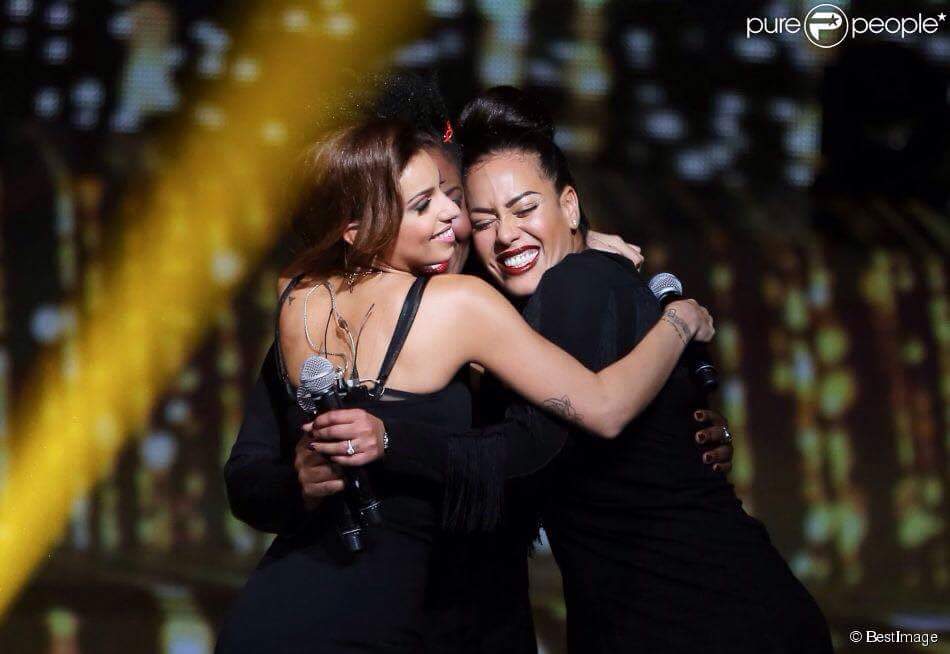 Aliceteamel's tweet photo. Cette femme,son sourire... c'est amel quoi,est fier d'être une des ces fan car la voir heureuse comme sa me rend heureuse chaque jour https://t.co/6e3Ggsou1K