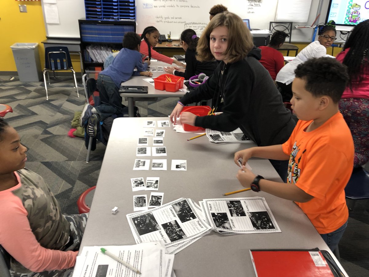MrCTaylorHMC's tweet photo. Today we learned about producers and consumers in economics. They had to match pictures of producers with the consumers. #hmc14Rs @CompassHMC1 @Forney4th @MrsStalkerHMC @DrMikeCamp https://t.co/p4uK6ztLxV