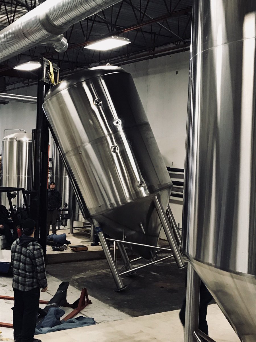 fugglesbeer's tweet photo. What an exciting day~ new tanks have arrived and are being set up right now!! 👍
#fuglife #weirdbutgoodweird #newtanks #80hectanks #expansiontime #thanksfordrinkingourbeer https://t.co/9Xkb5wqxQg