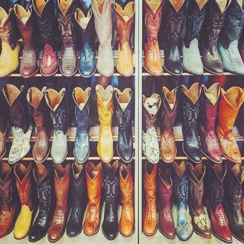 Retweet if you think that life is better in boots.