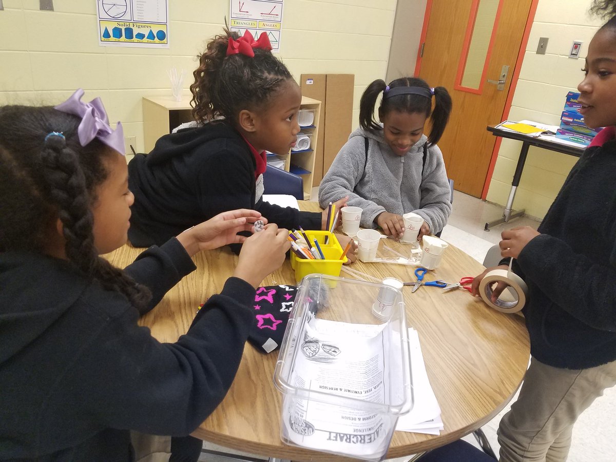 GKHughes3's tweet photo. GMMS Discovery Center
Building boats that float!!!
#STEM
#ignitestjohn https://t.co/r9XYyuAcK1
