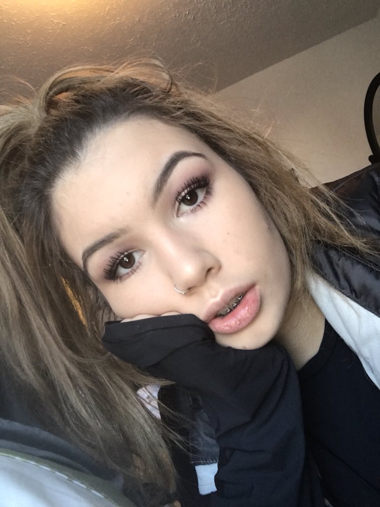 alidabean95's tweet photo. if you ever come across this account don’t look at it. it’s from alida is grade 7. not a good time. don’t look. just stop. https://t.co/Uo8JePjuxb