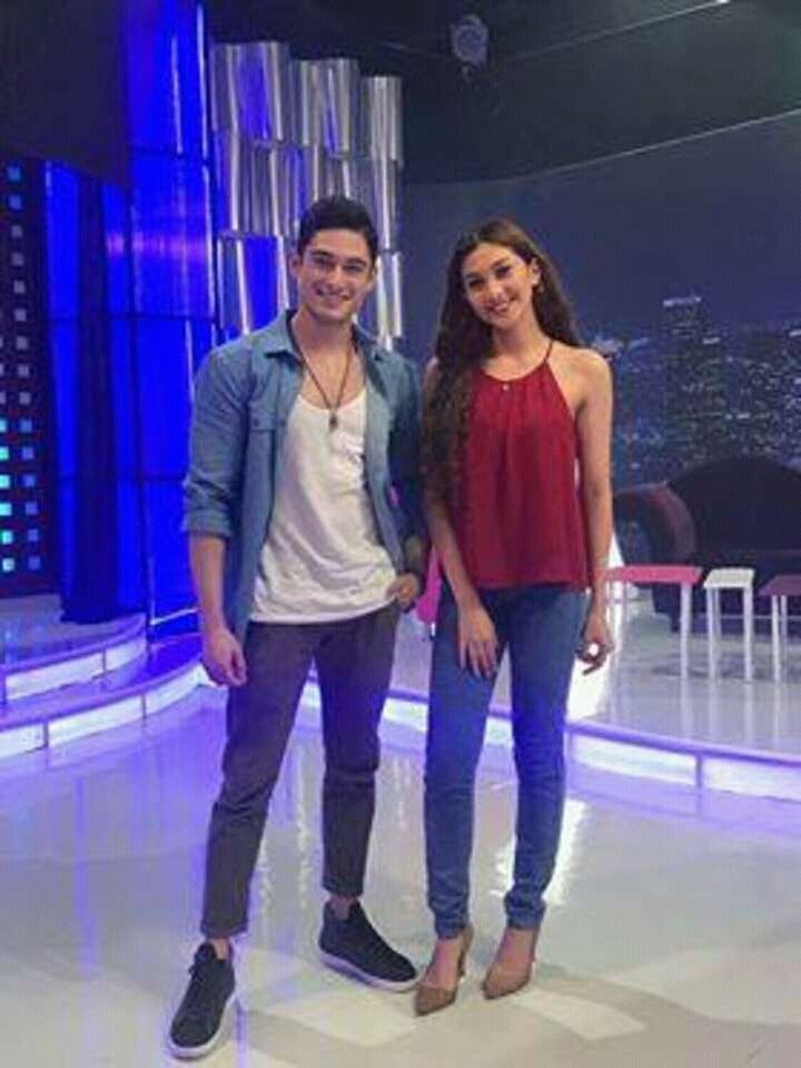 wardanur016's tweet photo. Abangan niyo po kami mga kapuso sa Bossing & I , Bukas napo pag tapos ng Kmjs ❤.
#BossingandAi
#AmeeraJohara
#PinayWonderWoman
#GMAArtist #GMAArtistCenter
#Kapuso #GMA https://t.co/XDUXwDNFV2