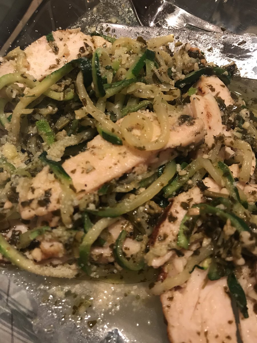 DebbieDavidov's tweet photo. Looking for a low carb dinner option? Trade up pasta for zucchini noodles! My creation tonight: zucchini noodles, chicken breast and pesto #lowcarb #mealoptions #easyrecipes #HealthyEating https://t.co/x7WszLJaUh