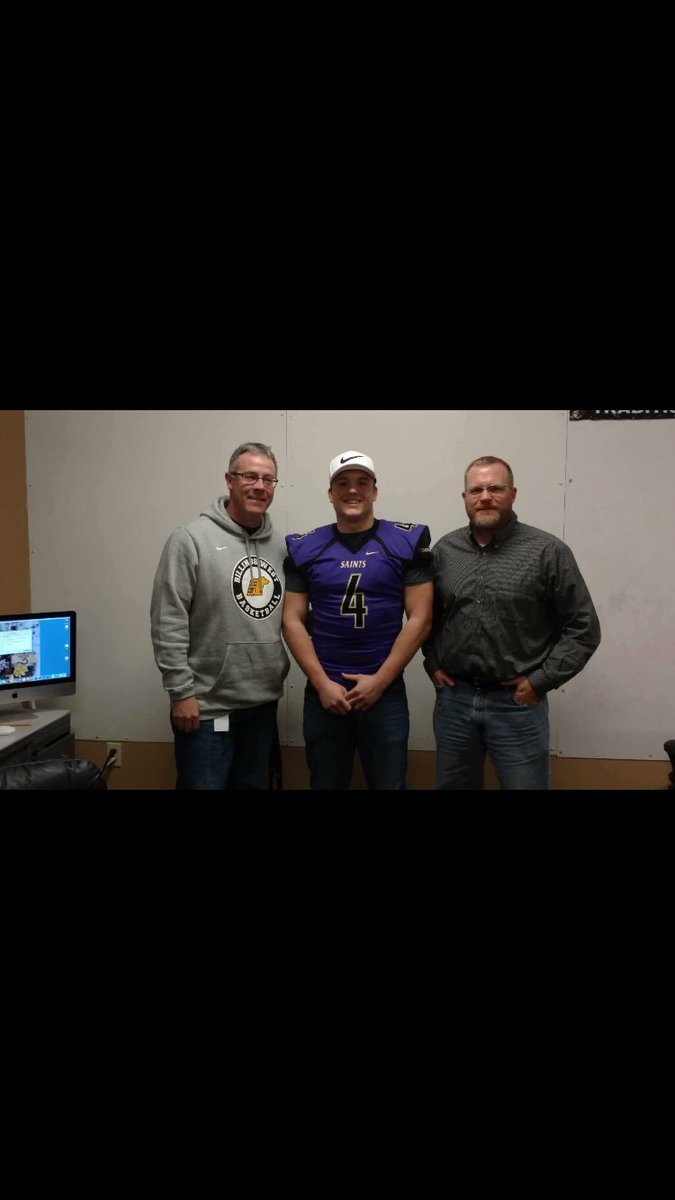 resch_jacob's tweet photo. I am proud to announce that I will be continuing my education and football career at Carrol College. I am Thankful for my parents,coaches, and to all who helped me get here!🏈⚜️ #Fight1nS8nts #proudtobeCC @coachjimhogan @coachKastens https://t.co/Xcnl8UE5Sj
