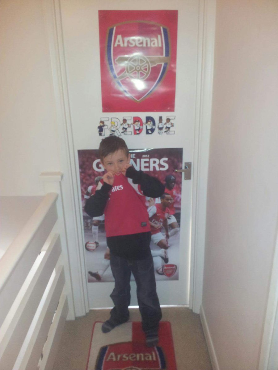 Wisey999's tweet photo. Happy 13th Birthday Freddie Charles Douglas Hale love you lots, Dad #meanager https://t.co/6GpqFNH3ww