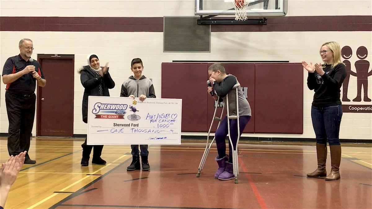 SherwoodFord's tweet photo. Congratulations to Ava from @GishEnergy School! ❤️ Watch as she's surprised at the ESG Pep Rally: https://t.co/9e9pMwHKlb Her Answer For Cancer Fundraiser supports @StolleryKids 🙌🏼 So Please be #TheDonorDifference and donate here: https://t.co/Yfis4CRtaD #StolleryKids https://t.co/zmz2EoQvJf