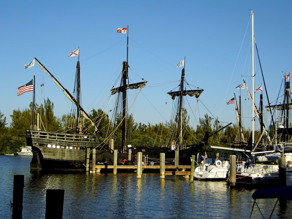 dhackett4150's tweet photo. #pinta #caravel #flagship #columbus #christophercolumbus #1492 #sailingship #mainmast #mast #rope #replica #dhackett https://t.co/4GEpVADW1x https://t.co/UrYKnDGmD8