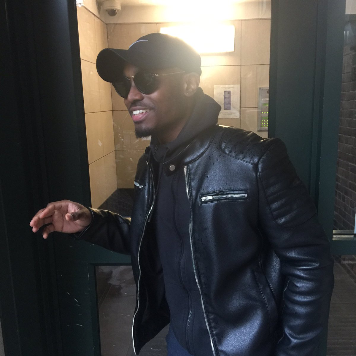 TheRawTruth4's tweet photo. In case y'all missed it 🔥 https://t.co/fcFJycdTbS
