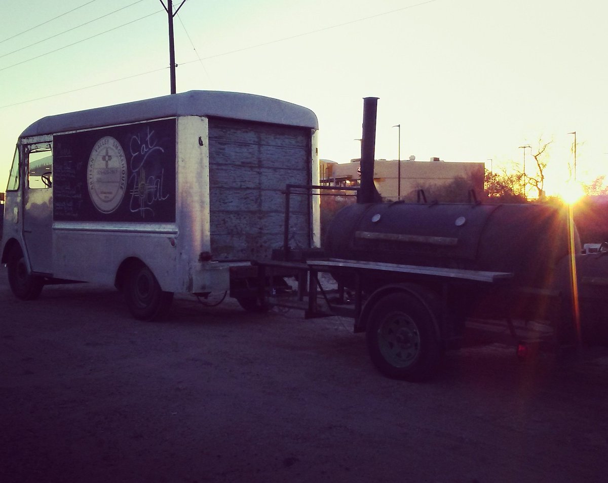 Capturing a NM Sunset...EAT LOCAL #vintagefoodtruck #nm #farmer #greatfood #BBQ