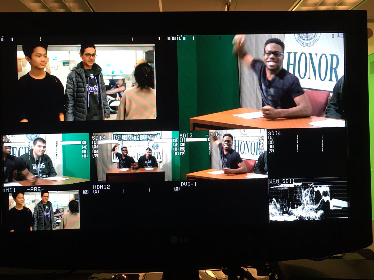 ebvideoprod's tweet photo. Director's point of view this morning @ebhsvideonews @Dexter21600 @ThomasinNJ #EBHSvideo #MorningAnnouncements https://t.co/0H9OSFQqZW