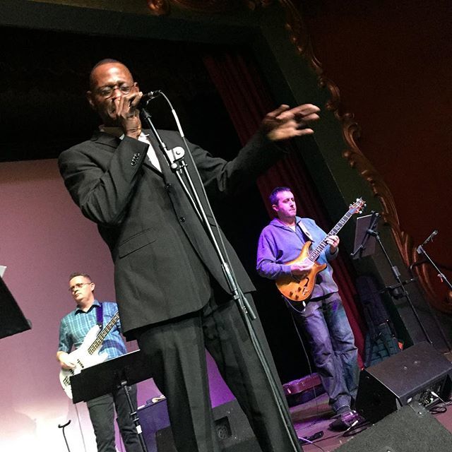 ronaldtcollins's tweet photo. Kicking off the new year w/ @homeaidamerica’s Denver chapter #MightyGround #Pop #Soul #Rnb #Blues #Funk #Denver #LiveMusic #Homeless #SkidRow #Recovery #Addiction #Documentary #I https://t.co/TOo3D9Rxtm https://t.co/iUG9EvSZev