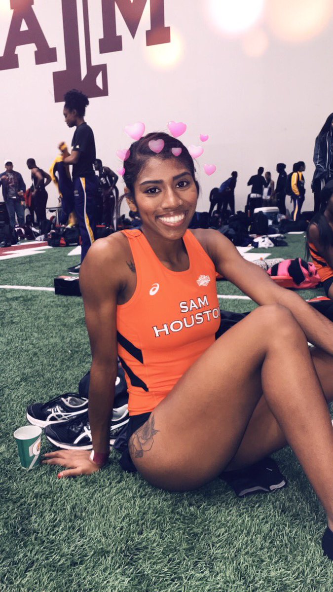 megan_renee16's tweet photo. First Meet of my Sophmore year in the books !👏🏽
#SHSUT&F🔸🔹
@darianbucknor @Tree_MF_Allen33 https://t.co/pGZZhoSupT