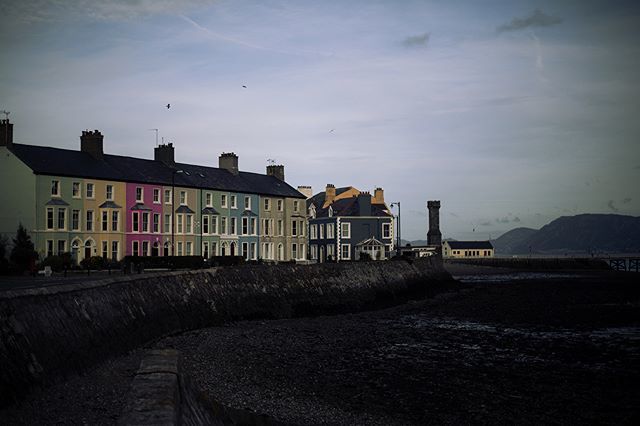 nogravityleft's tweet photo. On waking in Beaumaris... #Beaumaris #Architecture #Landscape #Nature #Anglesey #Wales #UK https://t.co/8XfaoShy20 https://t.co/qsorkVGwK3