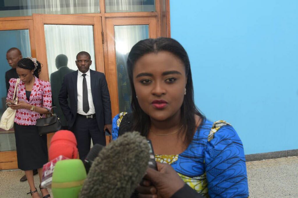 Muyumba's tweet photo. #RDC, Avec un nouveau mandat de notre pays, l'heure est au renouvellement du soutien de toutes les Institutions du pays afin que le drapeau #RDC flotte encore plus haut sur le continent &amp; ds le monde. comme d'habitude, pour l'Hon Président du Sénat #Felicitations&amp;CourageMaFille https://t.co/5yNwu9fmaa