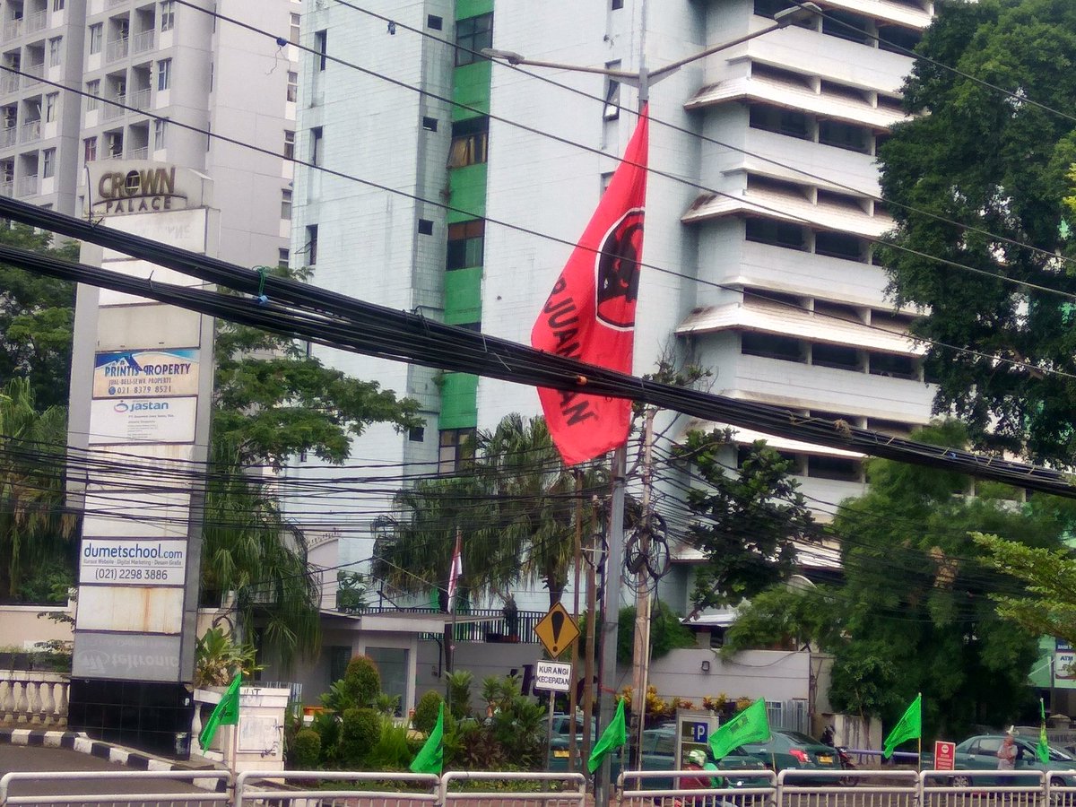 Aqun_Scorpio's tweet photo. Terkesan PPP selalu Dibawah.
Tapi ini tidak akan berlakau di tanah kami. Bumi Hangus PDIP.
@Aqun_Scorpio
@nisahabsyi
@2daifunnas
@athar_mahir
@AzharDth
@DPWPPPSumbar
@MRomahurmuziy
@RikiSupriadi_RC
@DPP_PPP
#PPPaceh https://t.co/29mNPjR1sF