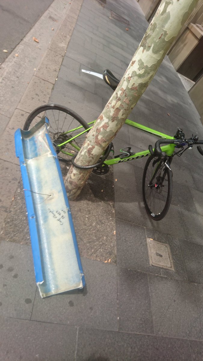 brooner's tweet photo. Hi @BusesInfo, one of your buses (1952) left part of it attached to my bike when locked in the street. I'll swap it for a new frame &amp; wheel. https://t.co/UoQI2LACox