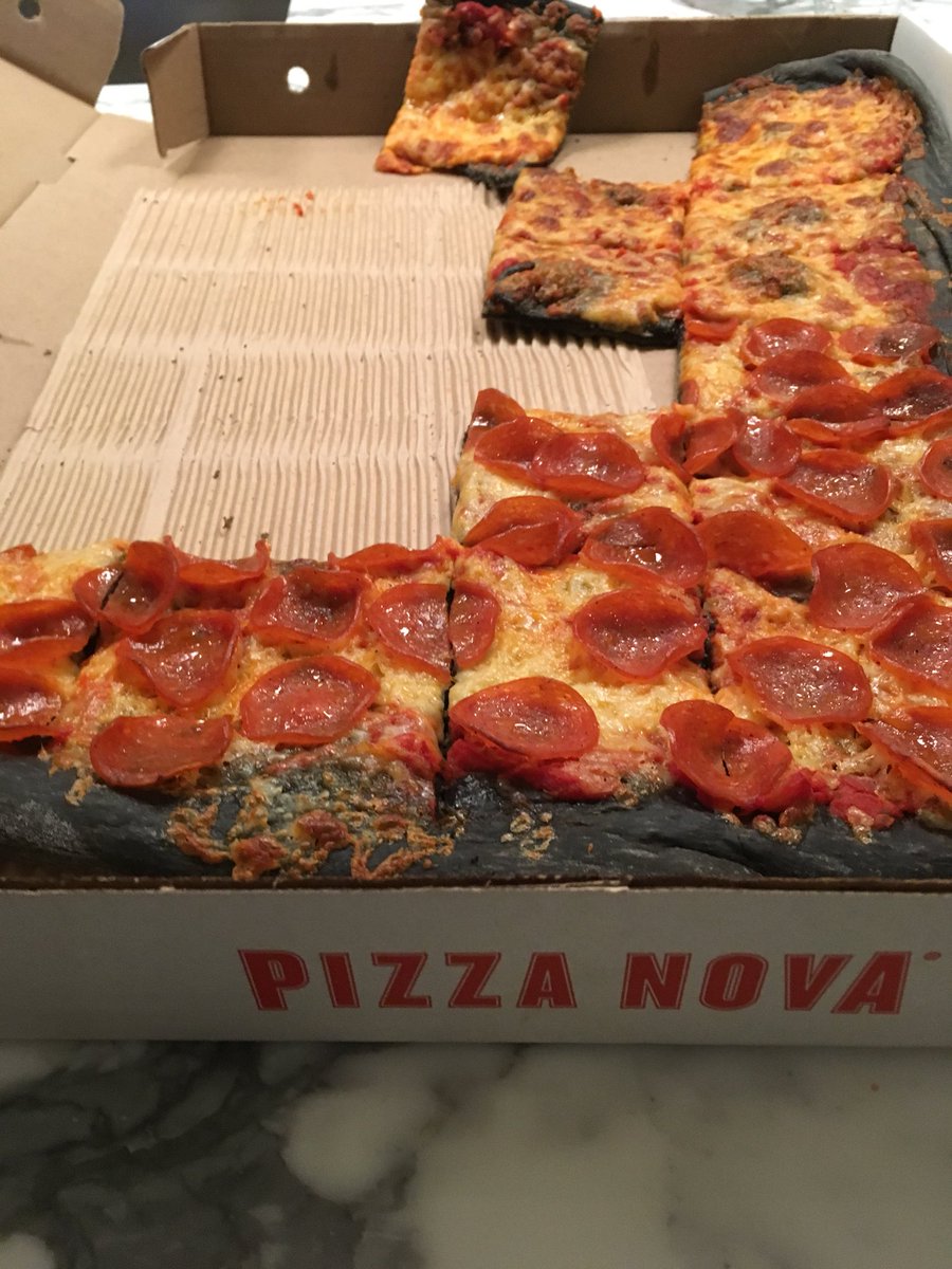 travis_weaver8's tweet photo. Okay... what? @pizzanova https://t.co/FOxbSapO9a