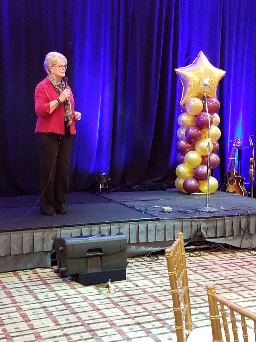 NWCAVE's tweet photo. Our Dinner &amp; Dreams Gala is looking good.  @GloriaLoring is warming up!  #SWCAT2018 #NWCAVE https://t.co/aVNLOw1K8d