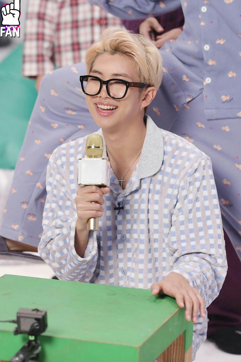 Ms_Kimchie's tweet photo. 안녕하세요 @BTS_twt 준이! You're so handsome and adorable at the same time, you don't know how much i love you and how much i wanted to see you and hug you. You're my inspiration. Pls take care of yourself, your health &amp; your body. We love you &amp; i love you Namjoonie! 사랑해요!💜 https://t.co/K6SAJ5FW40