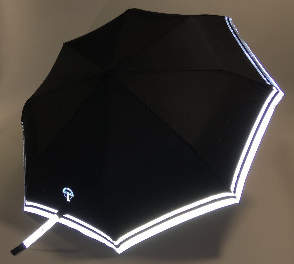 RainSafe_T's tweet photo. Makes yourself more visible on the rainy roads. Use high-visibility accessories to help drivers see  you. RainSafe-T Reflective Umbrellas are a must - day and night   @icbc @DriveBC @GlobalBCWeather   @VancouverPD
  @CityofVancouver @VIAwesome @downtownvanbc https://t.co/n6Skt8Sy4l