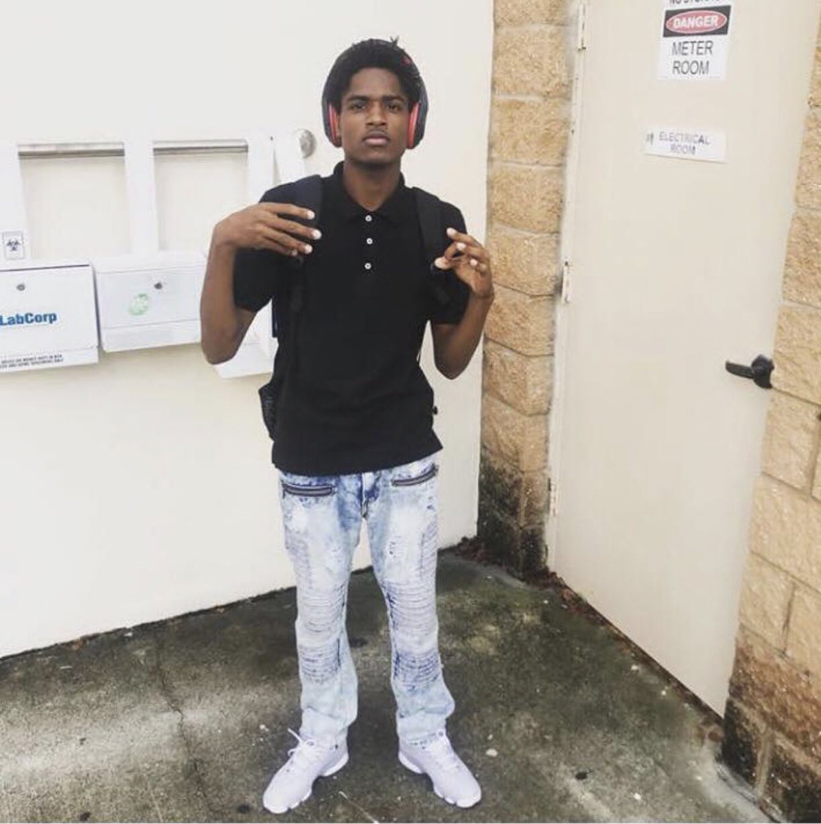 kemoregamble15's tweet photo. They left my cousin out there in that cold๐ก this season is your season๐No worries ๐
๐ฟโโ๏ธ#LongLiveEtty https://t.co/3pjjRleskf