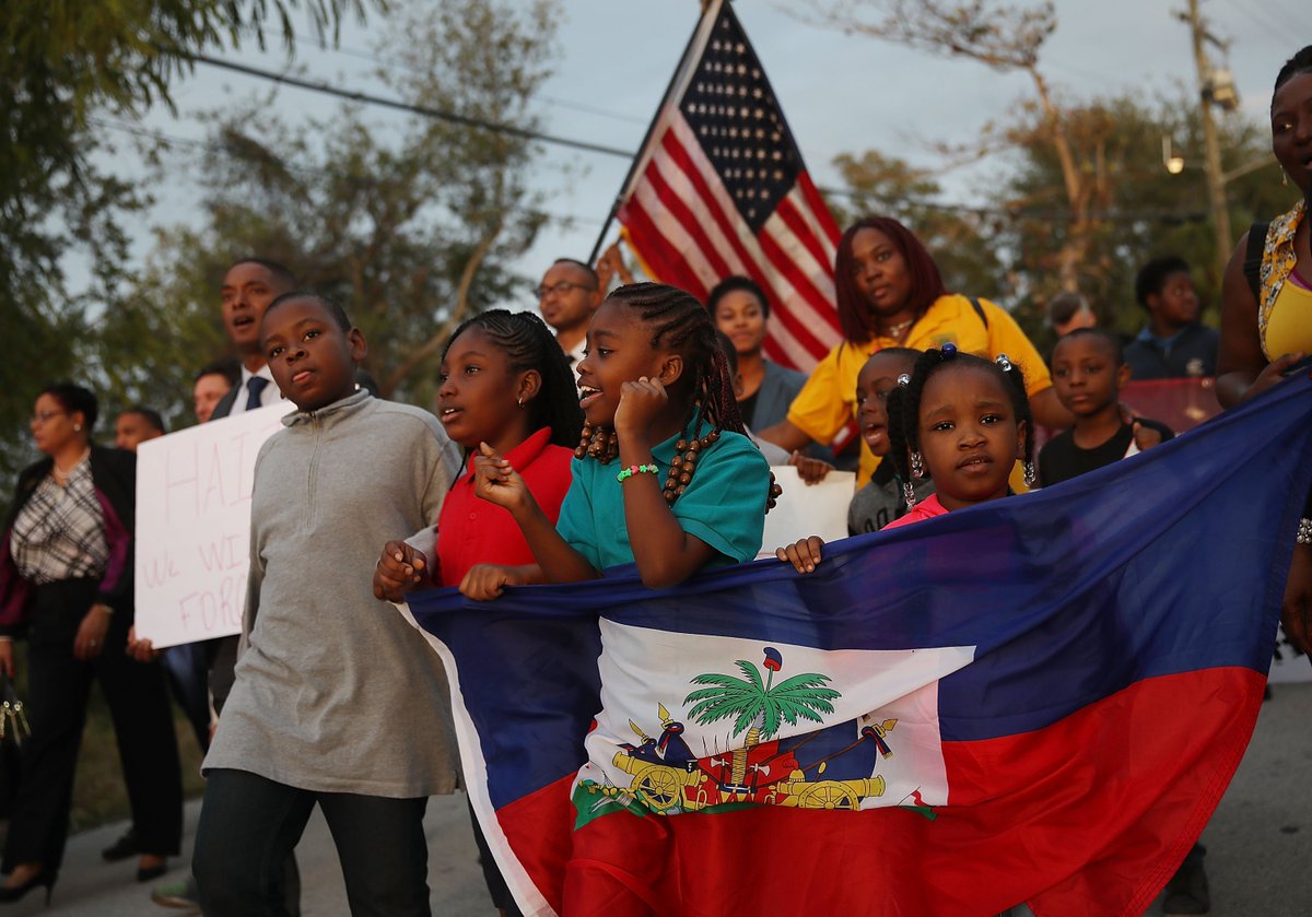 Photos of anti-Trump protest in Miami's Little #Haiti  bit.ly/2qZCfPp?utm_so… https://t.co/OSXc8XuaI1
